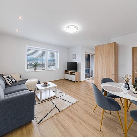 Tower Apartments Orchid & Amber Spišská Nová Ves المظهر الخارجي الصورة