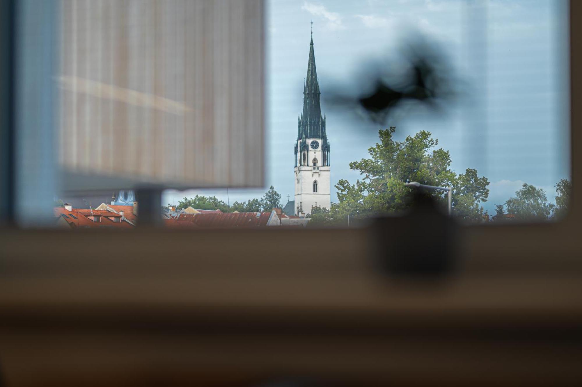 Tower Apartments Orchid & Amber Spišská Nová Ves المظهر الخارجي الصورة